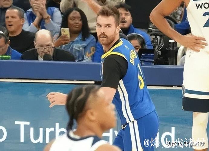 勇士120-127森林狼 球员评价:库里满分,4人及格,6人低迷 勇士120-127森林狼 球员评价:库里满分,4人及格,6人低迷